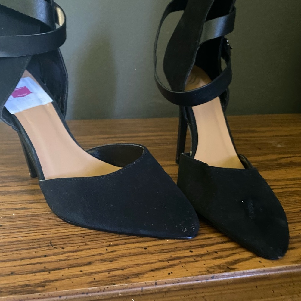 Women Black high back adjustable ankle strap point toe heels (S31)